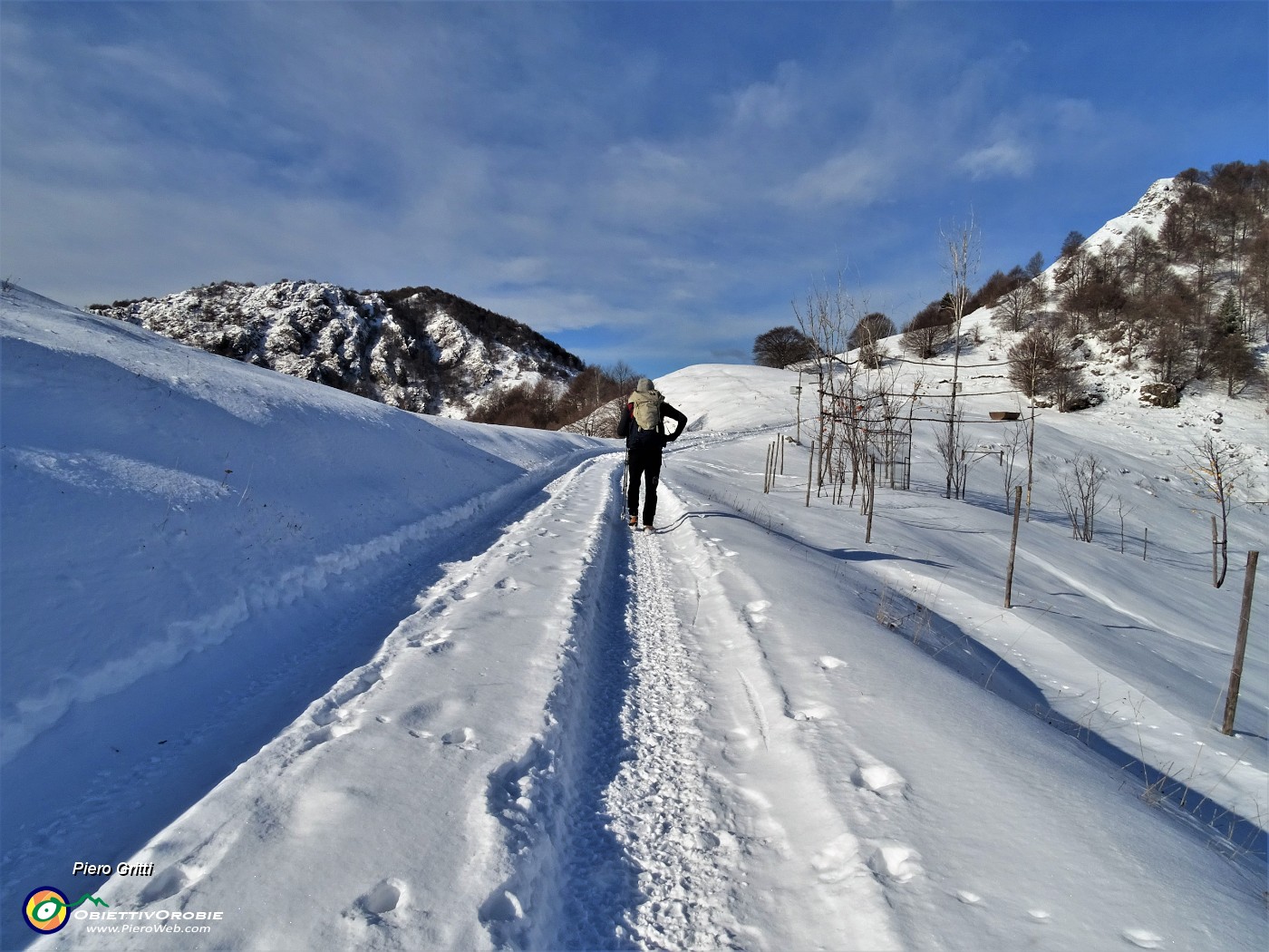 39 Man mano saliamo la neve aumenta.JPG